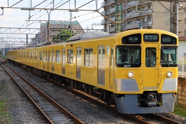 DEL_10_2000系_02 - コピー.jpg