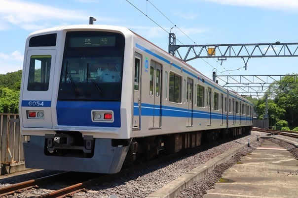 DEL_10_6000系_02 - コピー.jpg