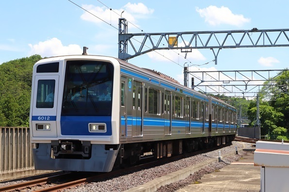 DEL_10_6000系_03 - コピー.jpg
