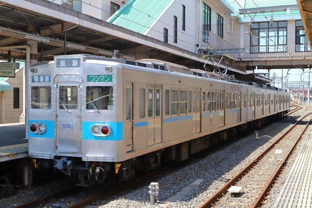 DEL_10_秩父鉄道5000系 - コピー.jpg