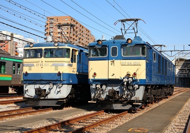 DEL_15_EF64_EF65_並び - コピー.jpg