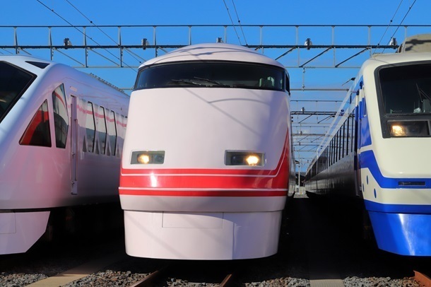 東武_100系_10 - D.jpg