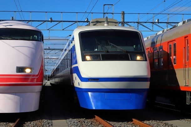 東武_200型_10 - D.jpg