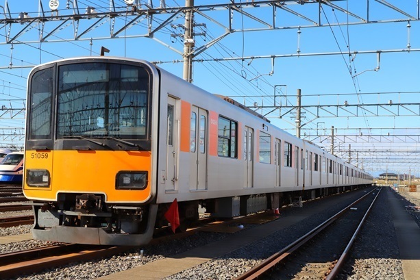 東武_50050型_10 - D.jpg